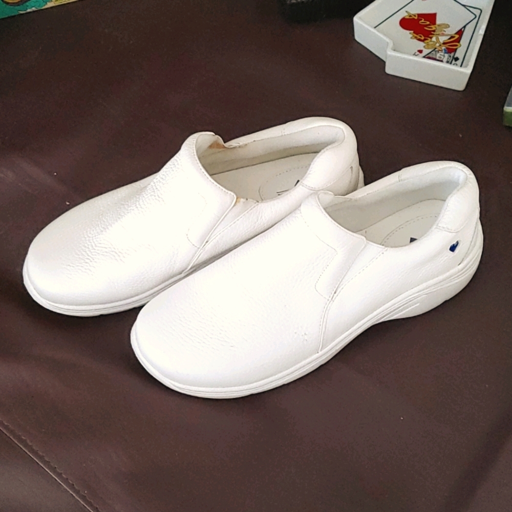 Nurse shoe new slip-on nurse mates